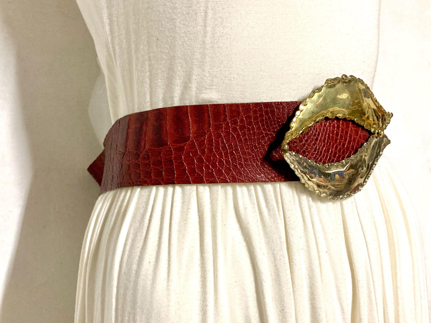 70s vintage womens hand made dress or jeans / trousers belt. Big abstract metal buckle on genuine tooled leather in crocodile look. NOS