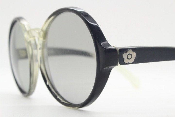 Mary Quant 60s vintage oversized round sunglasses. Definitive swinging London design. Black and crystal frame with light tone grey lenses