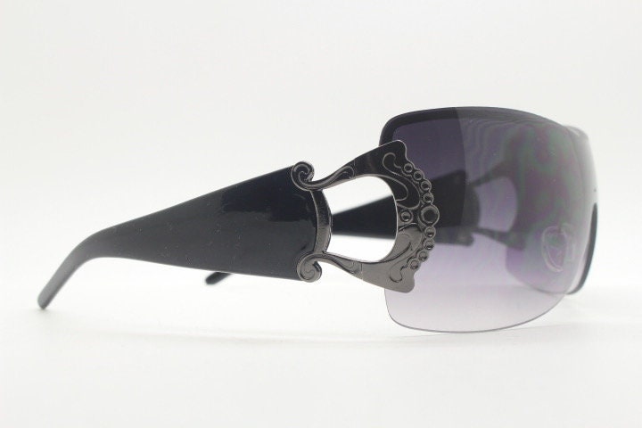 Y2K vintage futuristic visor sunglasses. 2000's black wraparound mono lens mini mask shield design. Superhero. 00's NOS