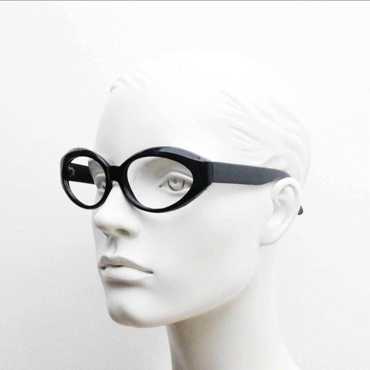 80s vintage oval cat eye glasses. Crop sided dynamic black cateye optical frames. 60s design prescription eyeglasses. RX spectacles. NOS
