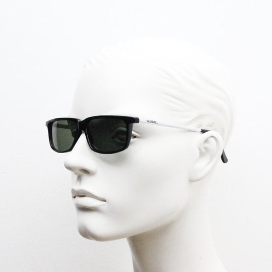 Global Eyewear vintage 90s vintage rectangular low profile sunglasses model 4330. Black flat top frame with silver chrome arms. NOS