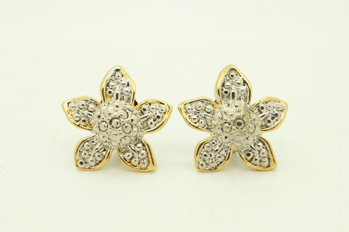 80s vintage gold and silver domed star earrings. Clip on. Textured surface to appear like small diamantes. With gift box. Rhinestone. NOS