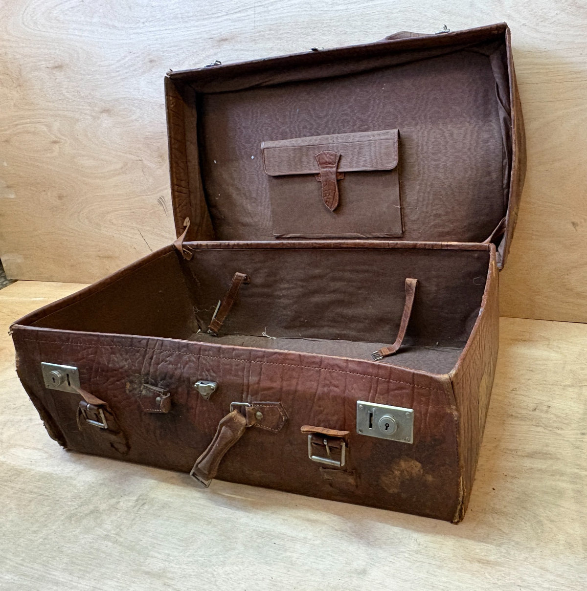 40s vintage all leather XL suitcase trunk. Coffee table. Storage, display, prop