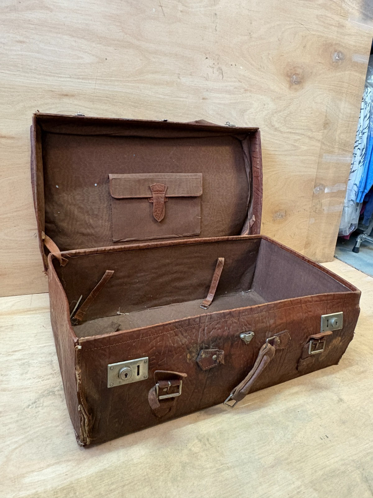 40s vintage all leather XL suitcase trunk. Coffee table. Storage, display, prop