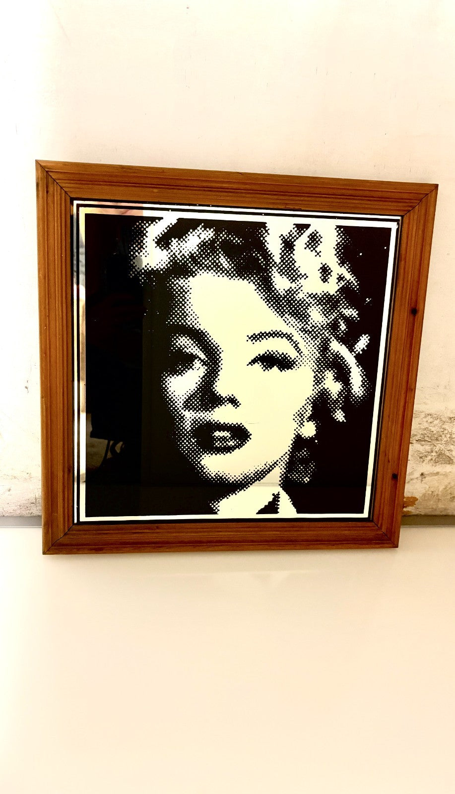 Large Marilyn Monroe vintage picture mirror. 1950s pose in solid wooden frame.