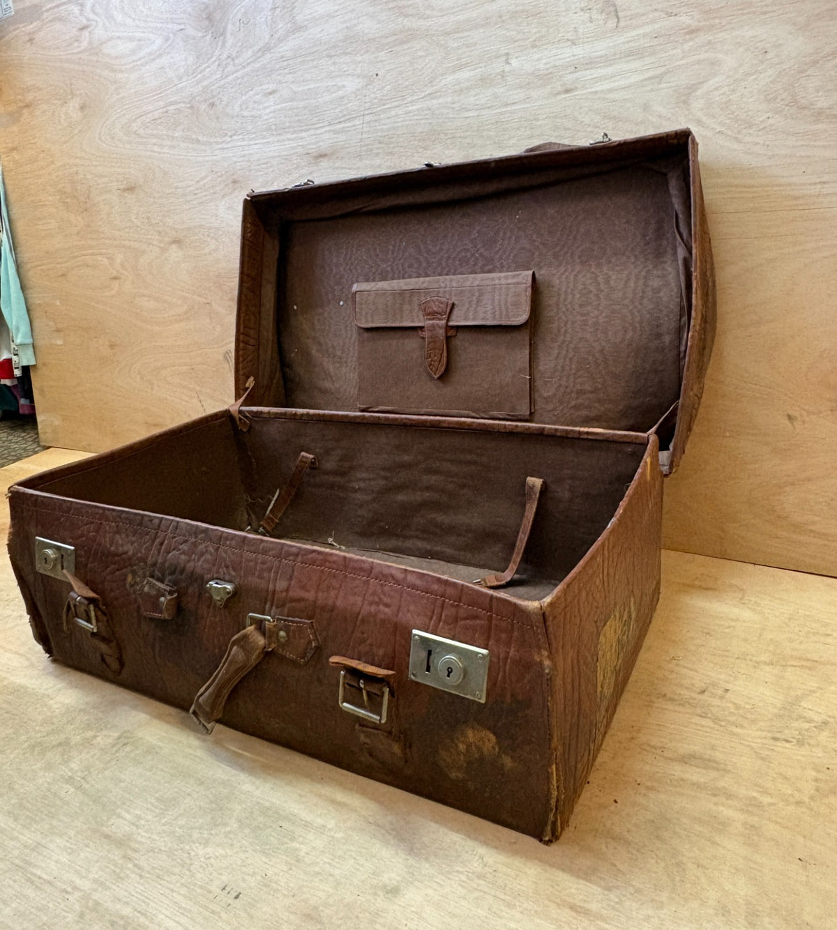 40s vintage all leather XL suitcase trunk. Coffee table. Storage, display, prop